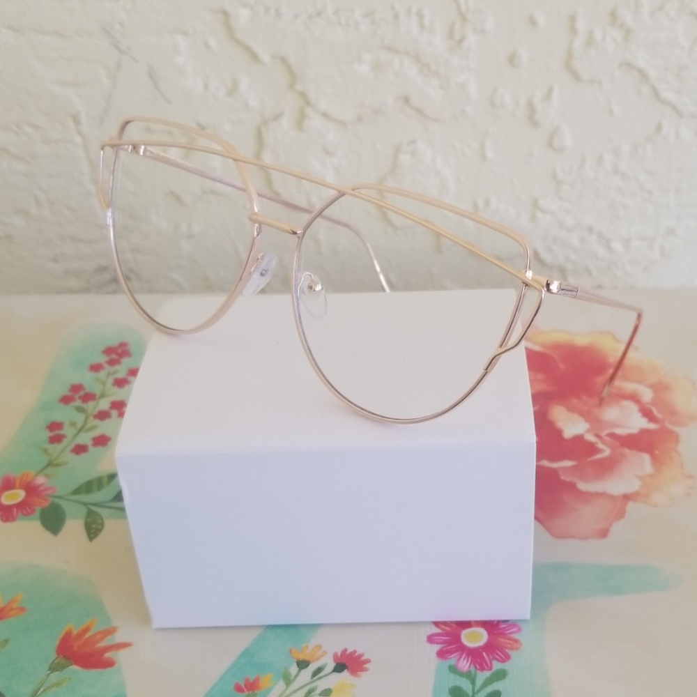 CAT EYE STYLE  CLEAR LENS WOMAN SUNGLASSES - Picture 2 of 4